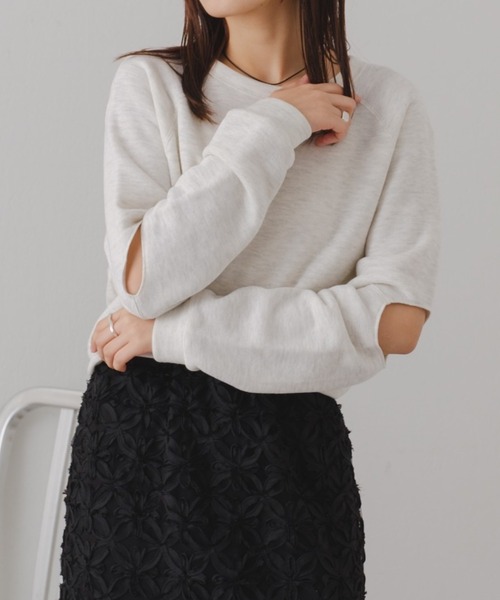 Kastane（カスタネ）の「【2024SSアイテム】カットアウト裏毛スウェット（スウェット・レディース・グレー/アイボリー・FREE）」の2枚目の写真