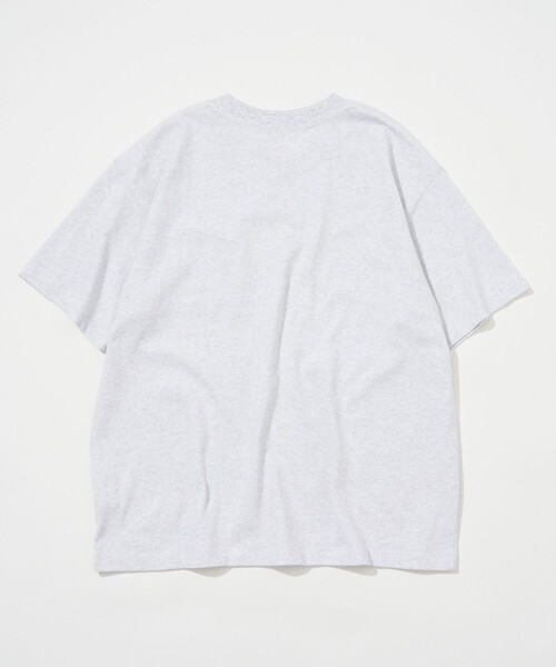 FREAK'S STORE（フリークスストア）の「SAUVENIR/サウベニア SAUVENIR×にぼしら/別注 SAUVENIR SHIRASU ショートスリーブポケットTシャツ/しらす（Tシャツ/カットソー・メンズ・グレー/ブラック/ホワイト・SMALL/MEDIUM/LARGE）」の5枚目の写真