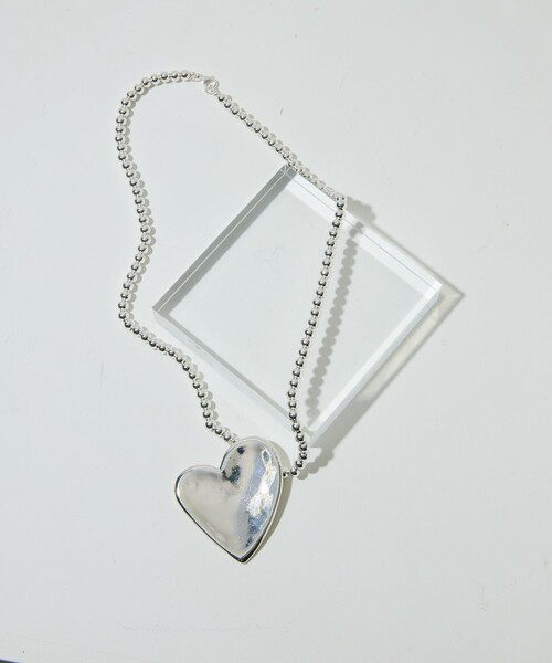 Firsthand（ファーストハンド）の「Firsthand/ファーストハンド LARGE HEART NECKLACE / ラージハートモチーフネックレス（ネックレス・レディース・シルバー/ゴールド・FREE）」の2枚目の写真