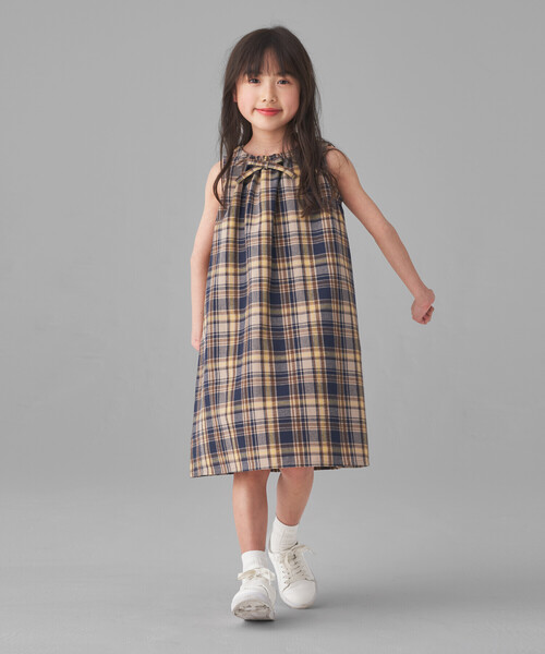 COMME CA ISM（コムサイズム）の「2WAYサッカーチェックワンピース（ワンピース・キッズ・ターコイズブルー/ベージュ・100cm/110cm/120cm/130cm/140cm/150cm）」の3枚目の写真