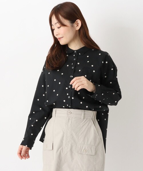 one'sterrace(ワンズテラス)の「ドットプリントシャツ(シャツ/ブラウス・レディース・アイボリー系8/ブラック系8・02)」の1枚目の写真