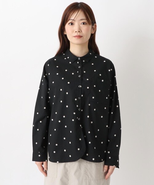 one'sterrace(ワンズテラス)の「ドットプリントシャツ(シャツ/ブラウス・レディース・アイボリー系8/ブラック系8・02)」の3枚目の写真
