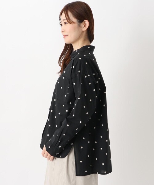 one'sterrace(ワンズテラス)の「ドットプリントシャツ(シャツ/ブラウス・レディース・アイボリー系8/ブラック系8・02)」の4枚目の写真