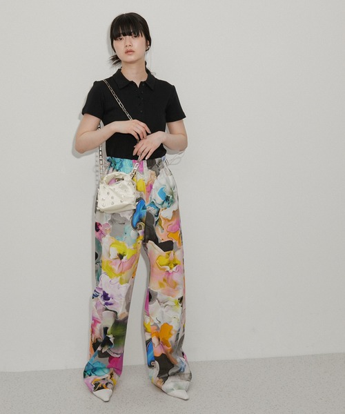 ADAM ET ROPE'(アダムエロペ)の「【STINE GOYA(スティーヌゴヤ)】Pearl Satin Bag(ショルダーバッグ・レディース・ホワイト・FREE)」の8枚目の写真