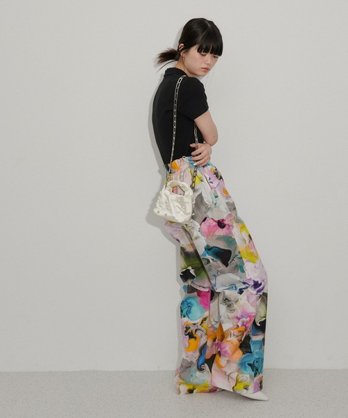 ADAM ET ROPE'(アダムエロペ)の「【STINE GOYA(スティーヌゴヤ)】Pearl Satin Bag(ショルダーバッグ・レディース・ホワイト・FREE)」の9枚目の写真