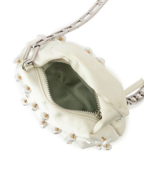 ADAM ET ROPE'(アダムエロペ)の「【STINE GOYA(スティーヌゴヤ)】Pearl Satin Bag(ショルダーバッグ・レディース・ホワイト・FREE)」の17枚目の写真