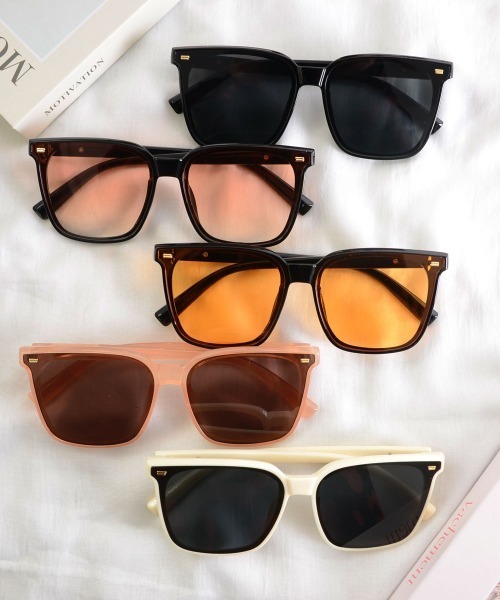 TONE SELECT GOODS（トーンセレクトグッズ）の「【urge select】カラーレンズ ウェリントン サングラス（サングラス・レディース・ブラック系2/ブラック系1/ピンク系/ホワイト系/ブラック系3・FREE）」の8枚目の写真