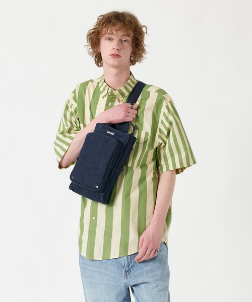 Levi's(リーバイス)の「Levi's/リーバイス ジップ スリング バッグ ネイビー(ボディバッグ/ウエストポーチ・メンズ・ダークインディゴブルー・OS)」の1枚目の写真