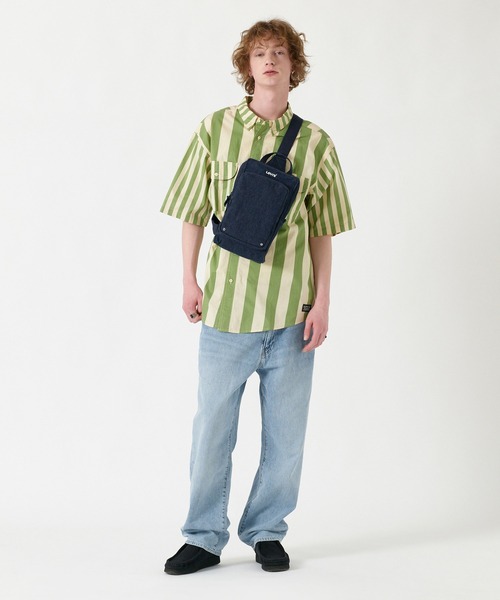 Levi's(リーバイス)の「Levi's/リーバイス ジップ スリング バッグ ネイビー(ボディバッグ/ウエストポーチ・メンズ・ダークインディゴブルー・OS)」の7枚目の写真