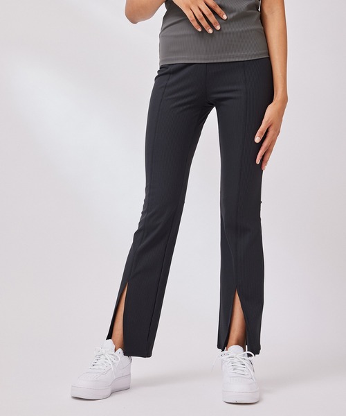 NERGY（ナージー）の「【UV & 水陸両用】リブフレアパンツ（カーゴパンツ・レディース・ブラック/カーキ/チャコールグレー・S/M）」の4枚目の写真