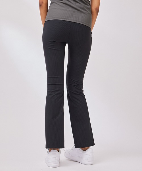 NERGY（ナージー）の「【UV & 水陸両用】リブフレアパンツ（カーゴパンツ・レディース・ブラック/カーキ/チャコールグレー・S/M）」の5枚目の写真