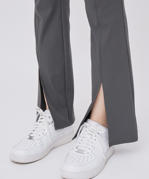 NERGY（ナージー）の「【UV & 水陸両用】リブフレアパンツ（カーゴパンツ・レディース・ブラック/カーキ/チャコールグレー・S/M）」の16枚目の写真