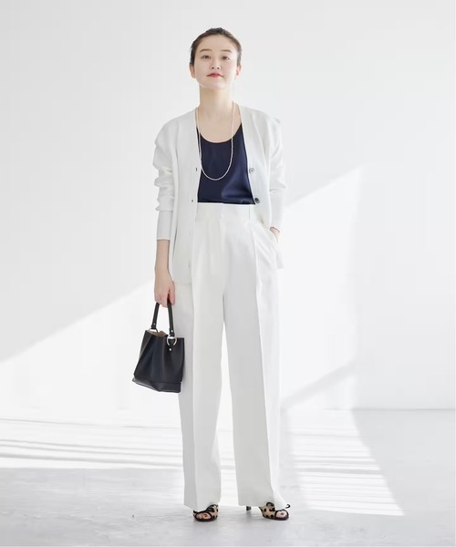 IENA（イエナ）の「《追加》チノタックワイドパンツ（チノパンツ・レディース・ベージュ/ホワイト・38/36/34）」の4枚目の写真
