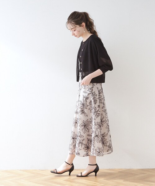 couture brooch（クチュールブローチ）の「◆新色＆追加入荷【冷房対策・日焼け対策にも◎】LEVITA／ダブルパール調釦ドロップカーディガン（カーディガン/ボレロ・レディース・オフホワイト/ブラック/ピンク/ライトグレー/ブラウン系その他/ライトイエロー系・38/42）」の11枚目の写真