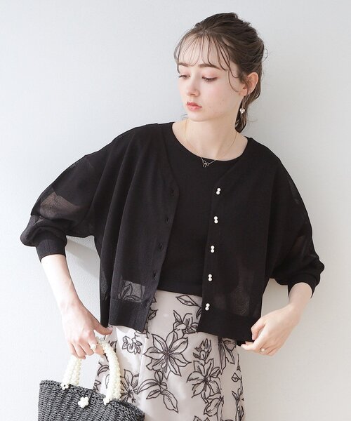 couture brooch（クチュールブローチ）の「◆新色＆追加入荷【冷房対策・日焼け対策にも◎】LEVITA／ダブルパール調釦ドロップカーディガン（カーディガン/ボレロ・レディース・オフホワイト/ブラック/ピンク/ライトグレー/ブラウン系その他/ライトイエロー系・38/42）」の8枚目の写真