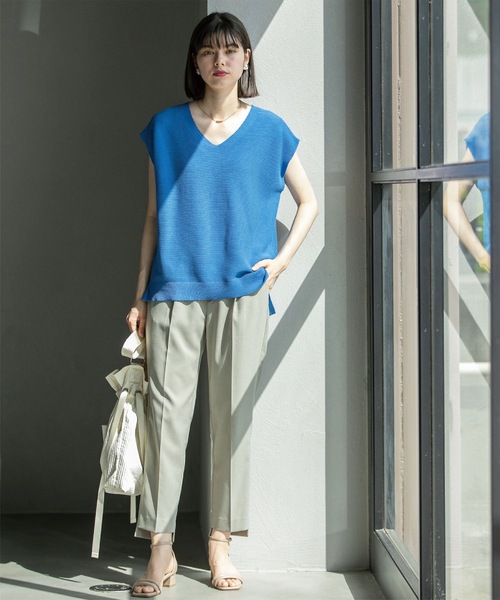 OPAQUE.CLIP（オペークドットクリップ）の「◆セットアップ対応 前後差ヘムテーパードパンツ　ストレッチリネンライク【UVケア/洗濯機洗い可】（その他パンツ・レディース・ブラック/グレー・38/40/42）」の4枚目の写真