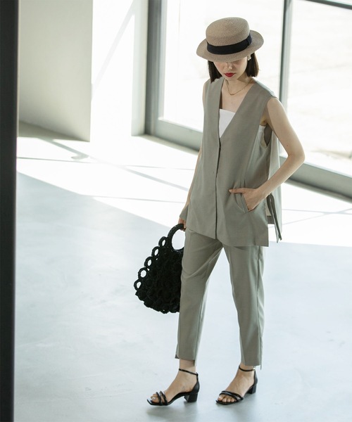 OPAQUE.CLIP（オペークドットクリップ）の「◆セットアップ対応 前後差ヘムテーパードパンツ　ストレッチリネンライク【UVケア/洗濯機洗い可】（その他パンツ・レディース・ブラック/グレー・38/40/42）」の7枚目の写真