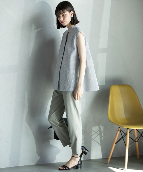 OPAQUE.CLIP（オペークドットクリップ）の「◆セットアップ対応 前後差ヘムテーパードパンツ　ストレッチリネンライク【UVケア/洗濯機洗い可】（その他パンツ・レディース・ブラック/グレー・38/40/42）」の9枚目の写真