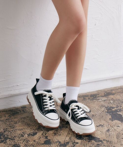 RETRO GIRL(レトロガール)の「厚底スニーカー(スニーカー・レディース・ブラック/オフホワイト/レッド・MEDIUM/LARGE)」の5枚目の写真