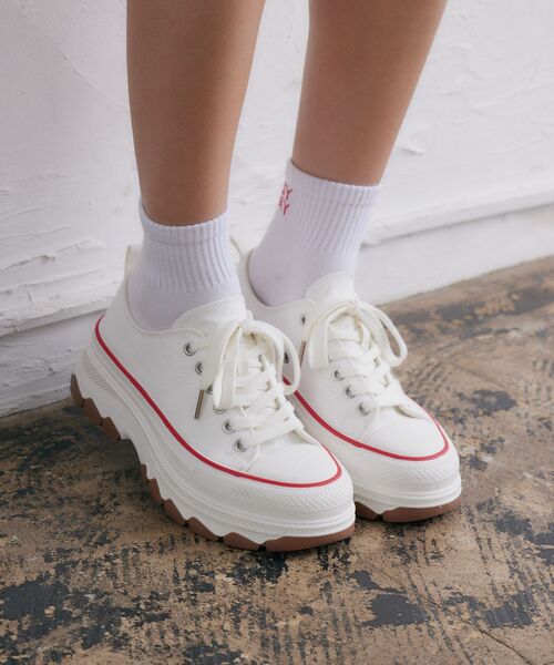 RETRO GIRL(レトロガール)の「厚底スニーカー(スニーカー・レディース・ブラック/オフホワイト/レッド・MEDIUM/LARGE)」の9枚目の写真