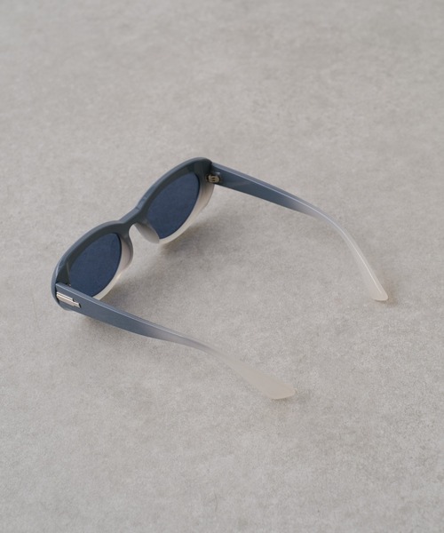 PAPILLONNER（パピヨネ）の「カラーサングラス（サングラス・レディース・オフホワイト/ブルー・FREE）」の9枚目の写真
