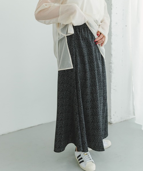 ITEMS URBANRESEARCH(アイテムズ アーバンリサーチ)の「フレアスカート(スカート・レディース・イエロー/ベージュ系その他/ブラック系その他・FREE)」の2枚目の写真