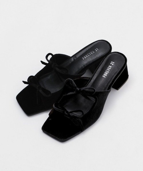 FOREVER 21(フォーエバー トゥエンティーワン)の「【2024SS】ベロアリボンサンダル(サンダル・レディース・ブラック/ブラウン・LARGE/MEDIUM/SMALL)」の2枚目の写真