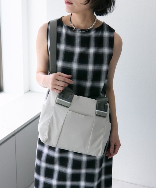 ポケット8個/ショルダー付き》樹脂パーツトートバッグSサイズ（トート