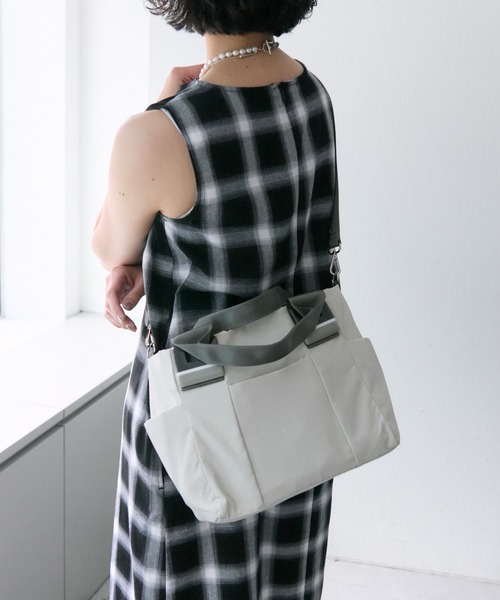 ポケット8個/ショルダー付き》樹脂パーツトートバッグSサイズ