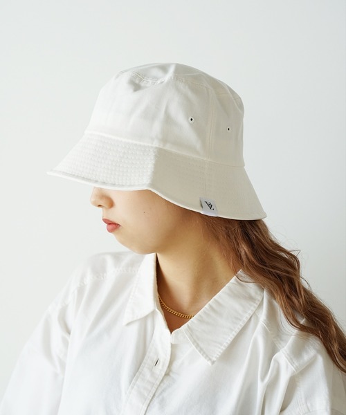 ★VARZAR★ Herringbone Label Bucket Hat White Herringbone label bucket hat - VARZAR | 60% - Asian Fashion