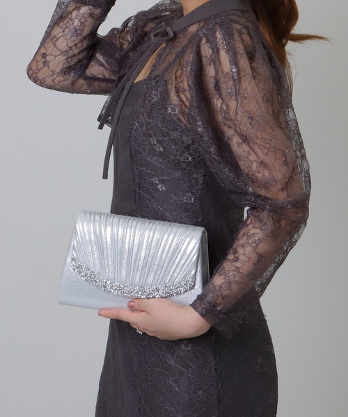 Lace Ladies(レースレディース)の「ビジューライン プリーツ フラップ スリム クラッチバッグ(クラッチバッグ・レディース・シルバー/ブラック・FREE)」の14枚目の写真