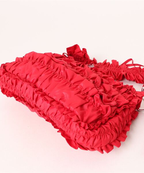 LILY BROWN（リリーブラウン）の「バリエーションギャザーフリルバッグ（ショルダーバッグ・レディース・レッド/ホワイト/グレイッシュベージュ/ブラック・FREE）」の6枚目の写真