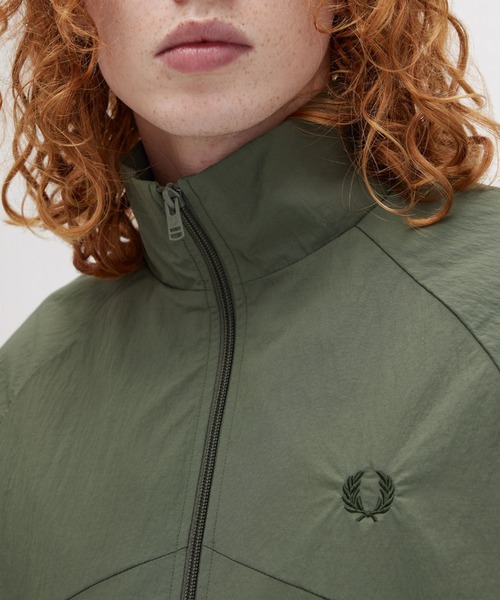 FRED PERRY（フレッドペリー）の「Seam Detail Shell Jacket（ナイロンジャケット・メンズ・モスグリーン・M/L）」の10枚目の写真