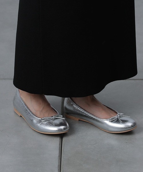 COLONY 2139（コロニートゥーワンスリーナイン）の「ラウンドトゥフラットシューズ（バレエシューズ・レディース・ブラック系その他/ブラック/シルバー・LARGE/MEDIUM）」の3枚目の写真