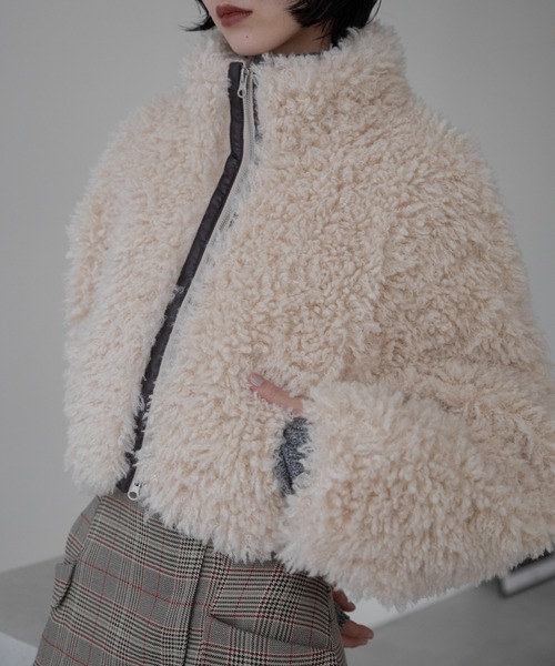 VACANCY（ヴァカンシー）の「フェイクレザードッキングボアコート（ノーカラーコート・レディース・グレイッシュベージュ/アイボリー・FREE）」の13枚目の写真