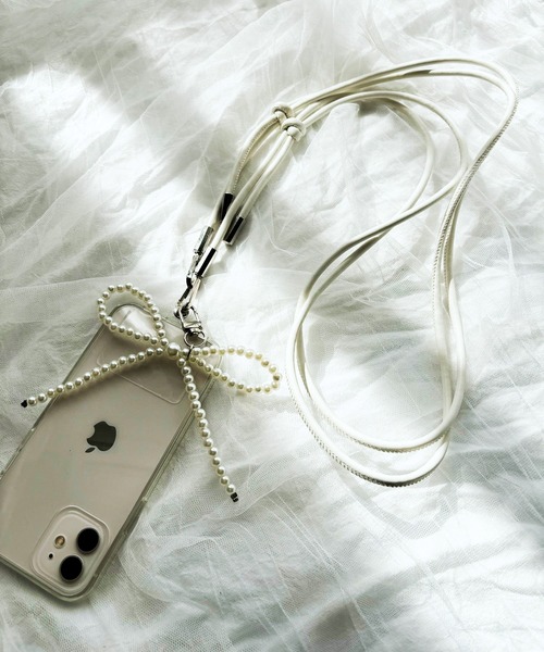 lit.Cy(リットシー)の「ボールチェーンリボン スマホショルダー ストラップ(スマホグッズ・レディース・シルバー/オフホワイト/ブラック・FREE)」の2枚目の写真