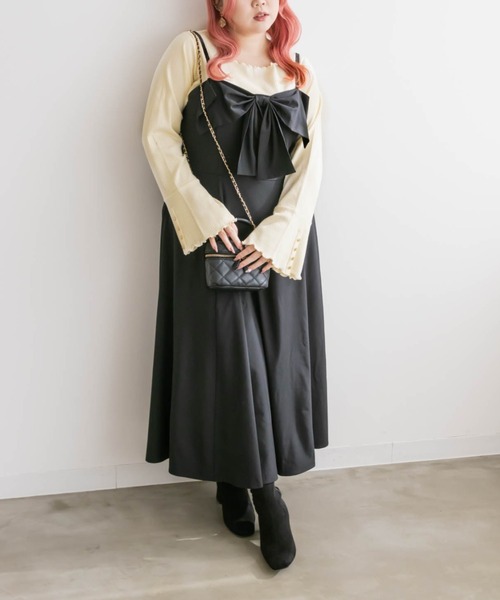 CLETTE(クレット)の「ボタン付きフレアスリーブプルオーバー(Tシャツ/カットソー・レディース・ブラック/チャコールグレー/アイボリー・LL/3L/4L)」の11枚目の写真