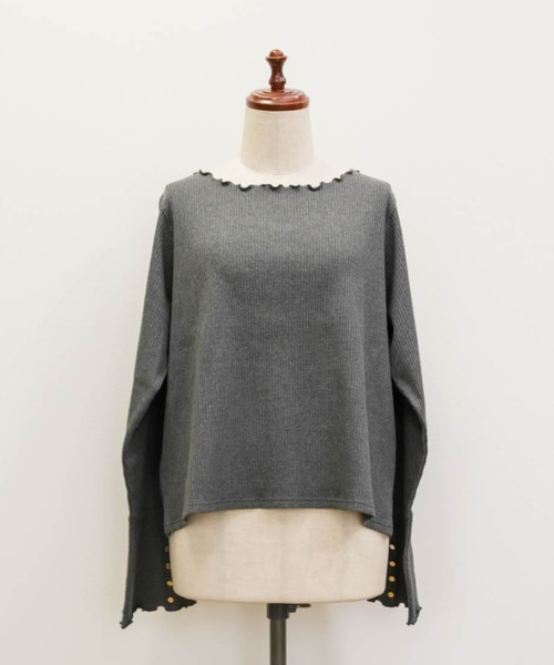 CLETTE(クレット)の「ボタン付きフレアスリーブプルオーバー(Tシャツ/カットソー・レディース・ブラック/チャコールグレー/アイボリー・LL/3L/4L)」の21枚目の写真
