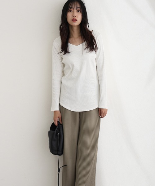 ElegChic(エレグシック)の「2×2リブVネックトップスロンT(Tシャツ/カットソー・レディース・ベージュ/オフホワイト/杢グレー/ブラック/カーキ・M/L/XL/4L/3L)」の18枚目の写真