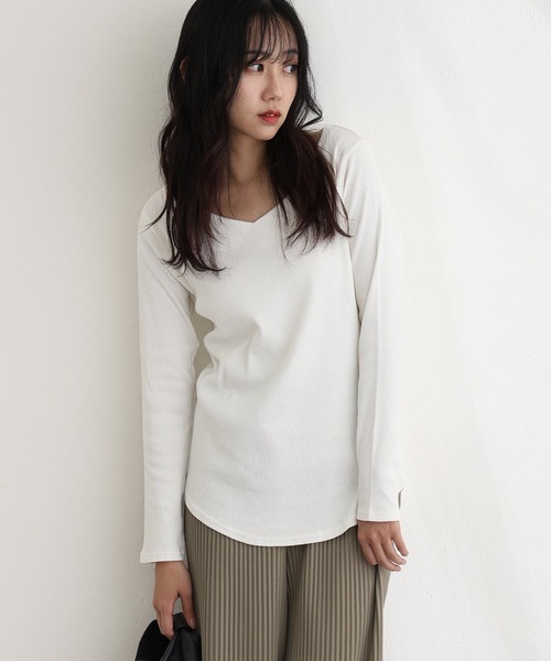 ElegChic(エレグシック)の「2×2リブVネックトップスロンT(Tシャツ/カットソー・レディース・ベージュ/オフホワイト/杢グレー/ブラック/カーキ・M/L/XL/4L/3L)」の21枚目の写真