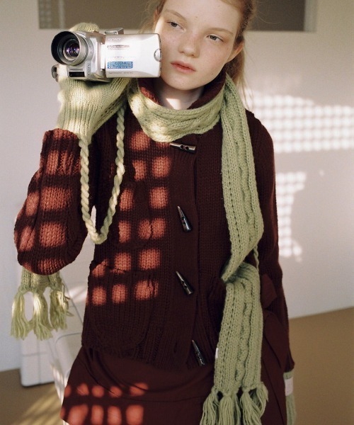 ROCKFISH WEATHERWEAR(ロックフィッシュウェザーウェア)の「TASSLE KNIT MUFFLER(マフラー・レディース・アイボリー/ライトイエロー/ブルー/グレー/レッド/グリーン・FREE)」の15枚目の写真