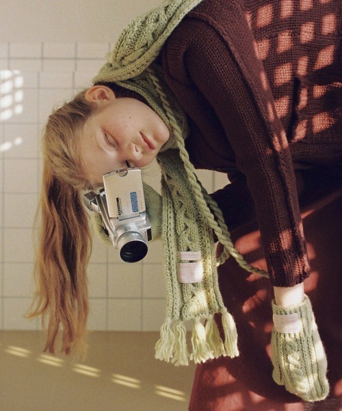 ROCKFISH WEATHERWEAR(ロックフィッシュウェザーウェア)の「TASSLE KNIT MUFFLER(マフラー・レディース・アイボリー/ライトイエロー/ブルー/グレー/レッド/グリーン・FREE)」の16枚目の写真
