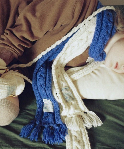 ROCKFISH WEATHERWEAR(ロックフィッシュウェザーウェア)の「TASSLE KNIT MUFFLER(マフラー・レディース・アイボリー/ライトイエロー/ブルー/グレー/レッド/グリーン・FREE)」の22枚目の写真