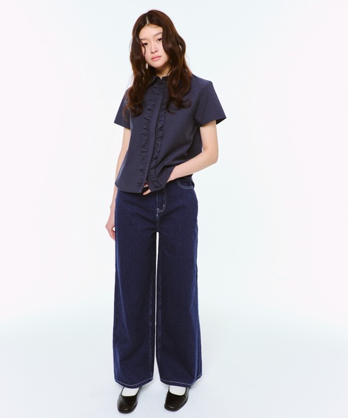 FEKETE（フェケテ）の「ROUND COLLAR FRILL SHIRT / ラウンド