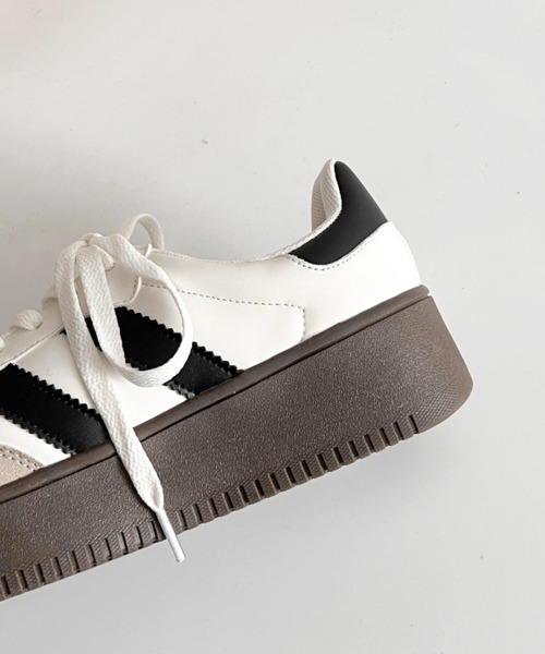 Shoes in Closet（シューズインクローゼット）の「【新色入荷】軽量厚底 ベーシック ダブルライン スニーカー 2448（スニーカー・レディース・ブラック/ライトベージュ/ホワイト/ピンク/ネイビー/スモークピンク/ベージュ系8/ベージュ/グレー/ライトブルー・S/M/L/LL/3L/4L/5L/XS）」の21枚目の写真