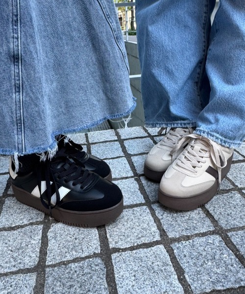 Shoes in Closet（シューズインクローゼット）の「【新色2色入荷】軽量厚底 ベーシック ダブルライン スニーカー 2448（スニーカー・レディース・ブラック/ライトベージュ/ホワイト/ピンク/ネイビー/スモークピンク/ベージュ系8/ベージュ/グレー・S/M/L/LL/3L/4L/5L/XS）」の18枚目の写真