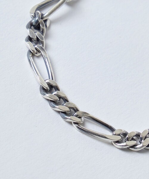 ANTIDOTE BUYERS CLUB(アンチドートバイヤーズクラブ)の「【Antidote BUYERS CLUB/アンチドートバイヤーズクラブ】Figaro Wide Chain Bracelet(ブレスレット・メンズ・シルバー・M)」の5枚目の写真
