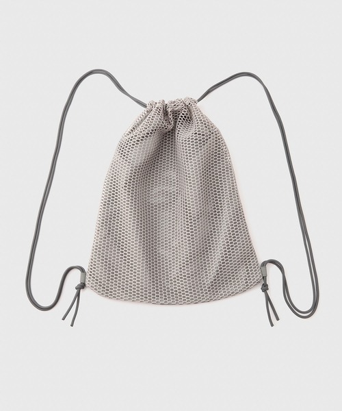 ADAM ET ROPE'（アダムエロペ）の「【WEB限定】《ナイロン×メッシュ》パッカブル ナップザック / シーズンレス / ユニセックス（バックパック/リュック・メンズ・グレー/クリーム/ブラック・FREE）」の11枚目の写真