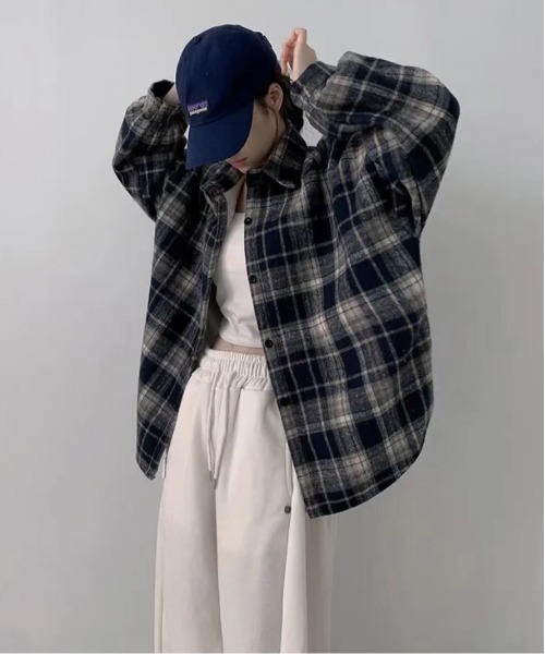 gossip!ロサンゼルス(ゴシップロサンゼルス)の「Y2K チェック切替オーバーサイズシャツ/裏起毛(シャツ/ブラウス・レディース・ワイン/ブラック/ブラウン・FREE)」の22枚目の写真