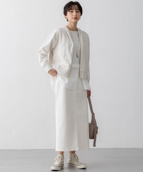 23区 L(ニジュウサンクオオキイサイズ)の「【洗える】シアータフタ コンビ カットソー(Tシャツ/カットソー・レディース・ブラック系/ホワイト系/ベージュ系・48/46/44)」の9枚目の写真